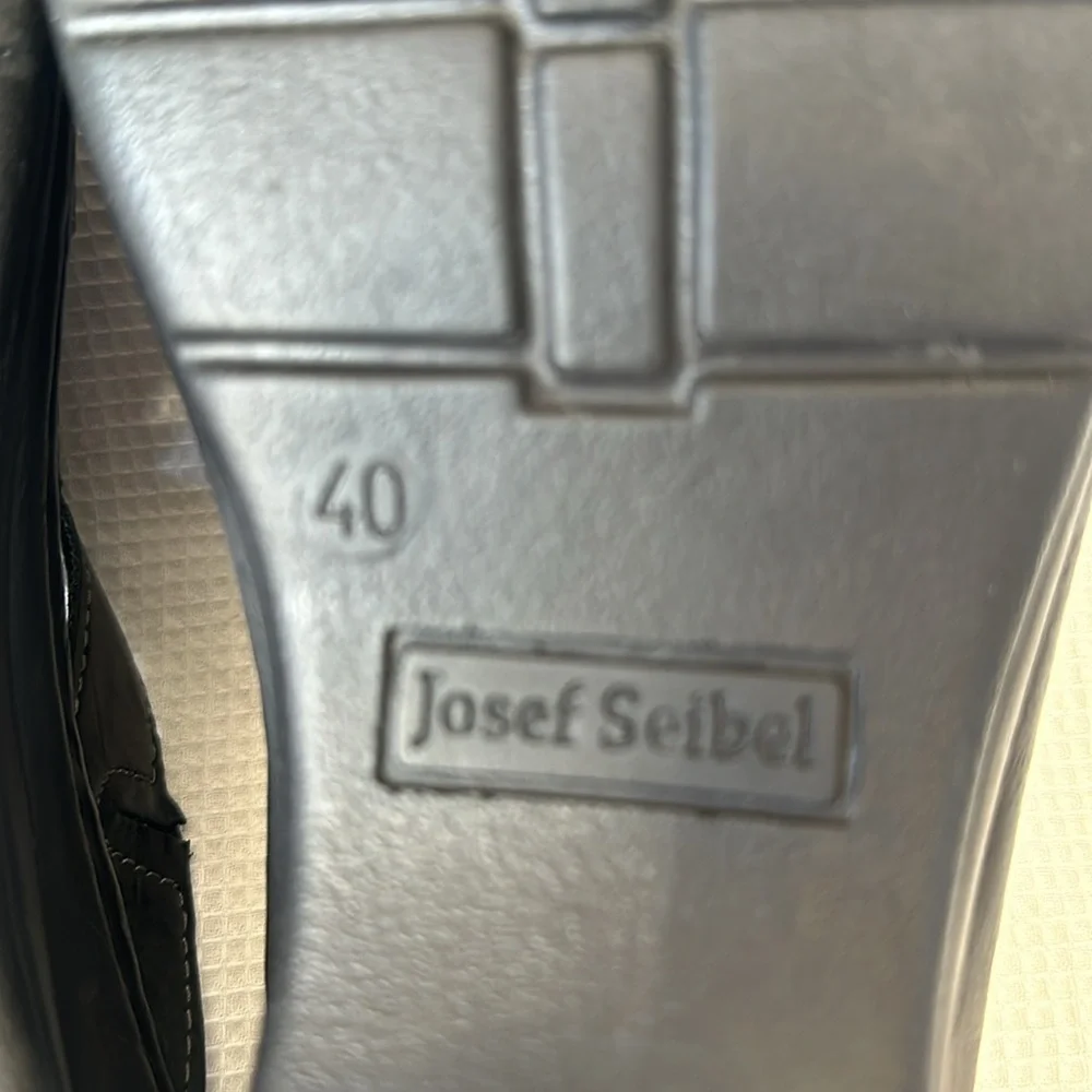 Josef Seibel Catalonia Black Sandals Size9-9.5 (EU 40)